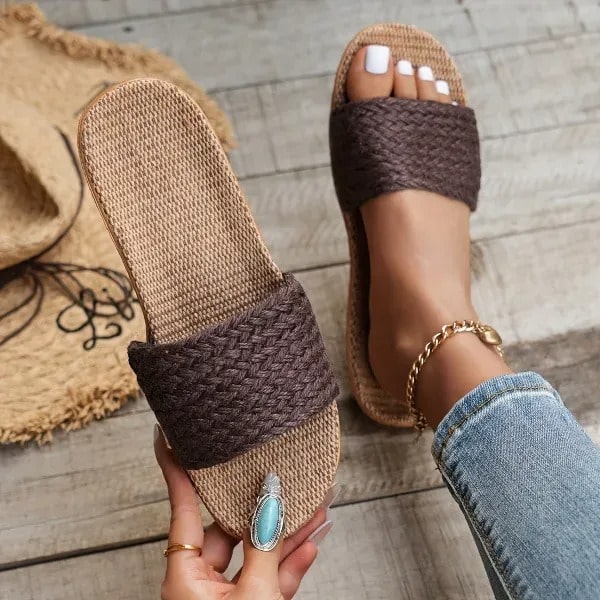 Women's Woven Straw Flat Sandals